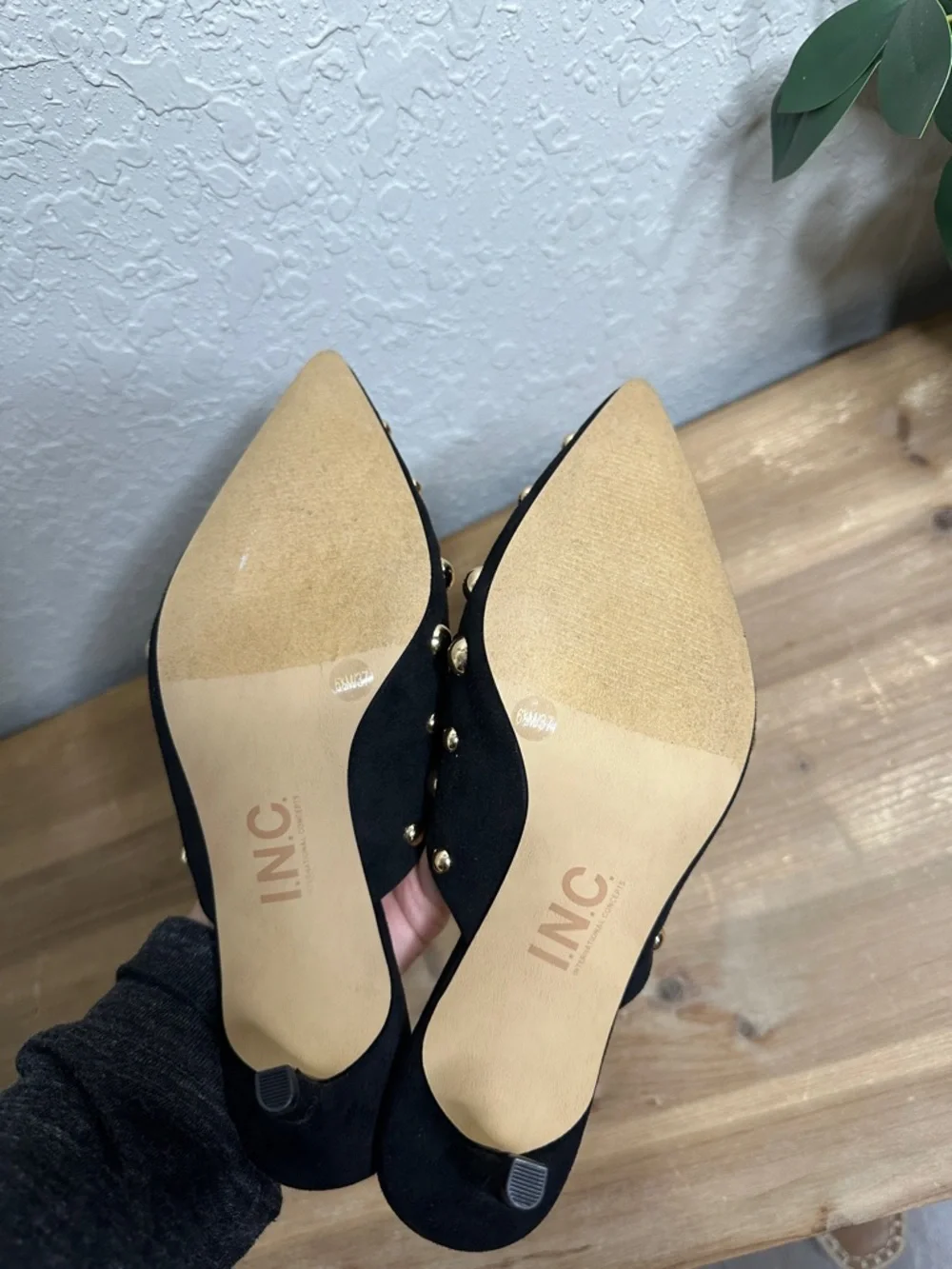 I.N.C. Women's Genevie Black and gold studded Pointed Toe Heeled Mules size 6.5 - Picture 11 of 15